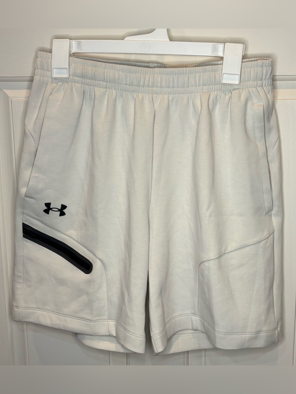 Under Armour UA Unstoppable Men's M Fleece Shorts White Drawstring Pockets Loose